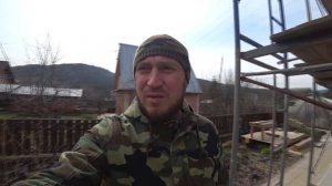 Нанесение декоративной штукатурки дома из бруса