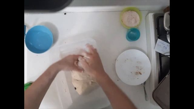 Хлеб на закваске с орехами и изюмом смотреть онлайн