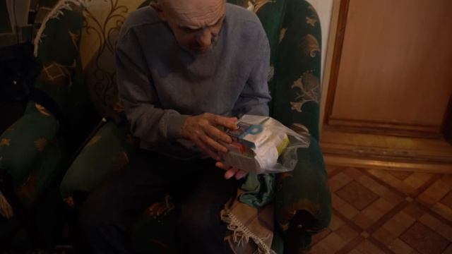 Подарили бездомному крышу над головой! А в знак благодарности, на нас наплевали и вытерли ноги! смотреть онлайн