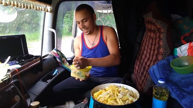 Обед дальнобойщика своими руками смотреть онлайн