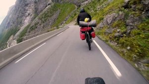 Спуск на велосипедах по Лестнице Троллей (Норвегия 2015)