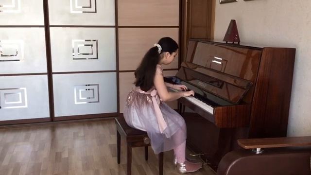 Авдышоева Ангелина. 4 класс. Р.Шуман из цикла «Карнавал» ор 9 «Шопен», «Немецкий вальс». смотреть онлайн