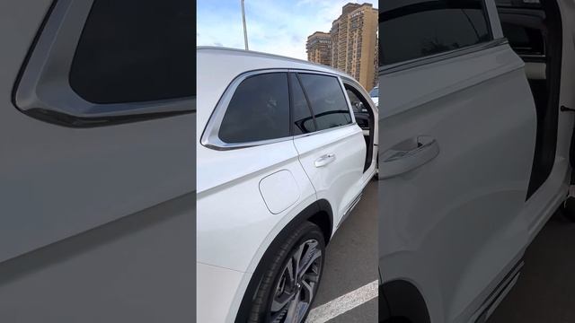 Geely Monjaro 2023 из Китая в Краснодар за 3350000₽ смотреть онлайн