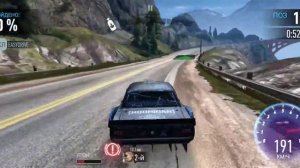 играю в первие на джойстике для телефона в NFS No Limits!