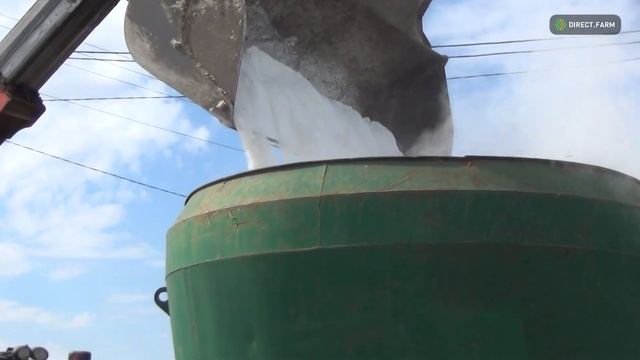 Соломенно-известковый матрас в боксах из глины и ГПС для КРС на беспривязном содержании. Эксперимен смотреть онлайн