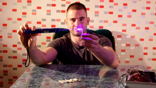 Синий лазер vs спички смотреть онлайн