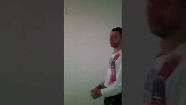 Обои под покраску, или под декорацию.