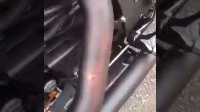 Изменение цвета трубы мотоцикла в процессе её нагрева смотреть онлайн