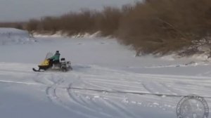 Воскресная покатушка на снегоходах [Snowmobiling on Sunday]