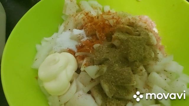 Пирог из курицы за пять минут.  Два блюда сразу. Мясной пирог на скорую руку и шулюмка в рукаве