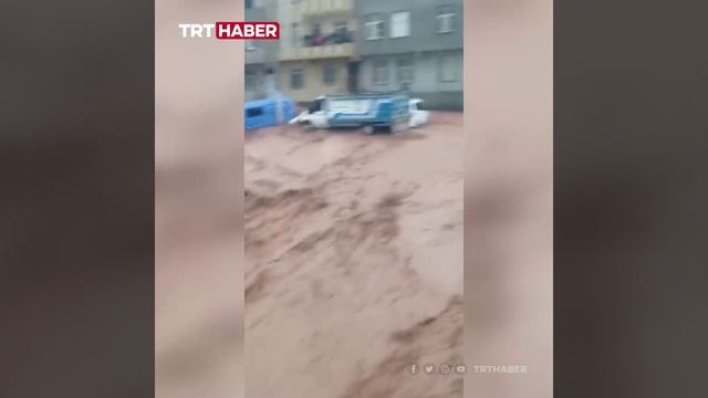 Пять человек погибли в результате наводнения на юго-востоке Турции