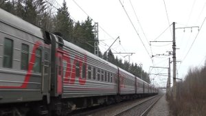 "Последний ЧС2Т без корпоративной окраски" Электровоз ЧС2Т-1019 с поездом Санкт-Петербург - Воркут