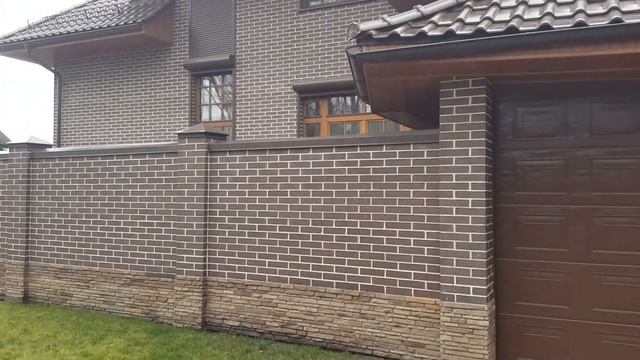 Дом из клинкерного кирпича Керамейя. Рустика Гранит 43. смотреть онлайн