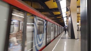 81.775 (Москва 2020) прибывает на станцию "Шелепиха"