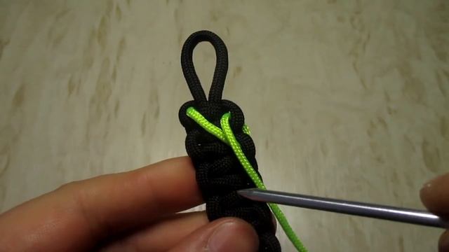 Браслет из паракорда Cobra декорированый микрокордом