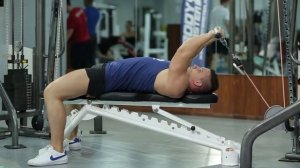 bodymaster : Трицепс в тросовом тренажере на прямой скамье