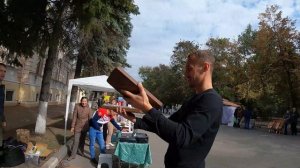 Видео селфи  от Александра Чехлова с досками садху с гвоздями