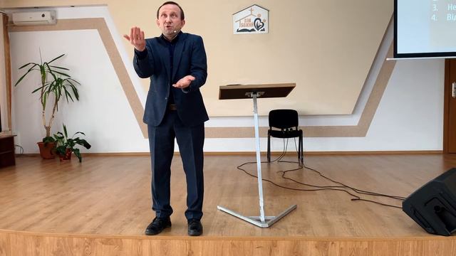 "Засмучене християнство" - Любомир Турчак смотреть онлайн