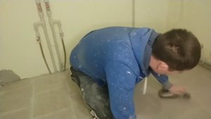 Как убрать пятна на плитке после плиточного  клея?