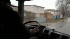 Звук двигателя MACK прекрасен.