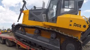 Бульдозером ДСТ УРАЛ можно управлять с телефона