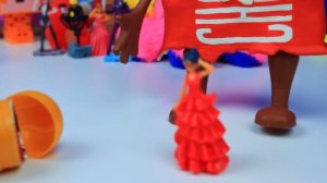 ? 5 *РАБОЧИХ* Способов ВЫБИТЬ Леди Баг из КИНДЕР СЮРПРИЗА в Реальной Жизни !