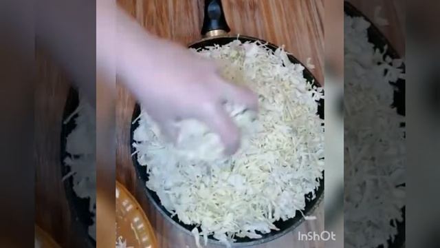 Тушёная капуста с охотничьими колбасками