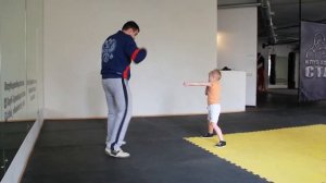 Тренировка по боксу | ЮТА в спортивном клубе | ДЕТСКИЙ КАНАЛ о настоящих приключениях