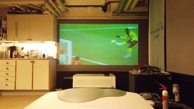 Test Sony VPL VW10HT