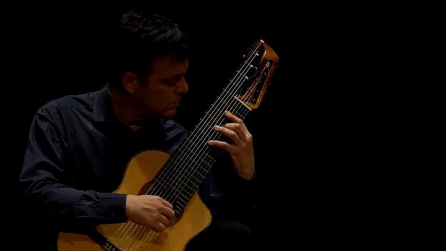 Bach - Sonata BWV 1001 – Fuga - 11 string guitar