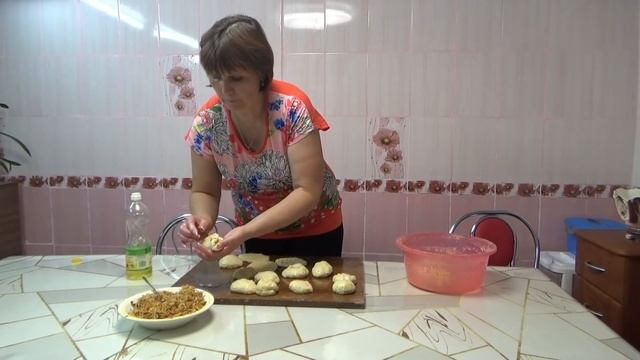 Делаем пирожки с капустой во фритюре смотреть онлайн