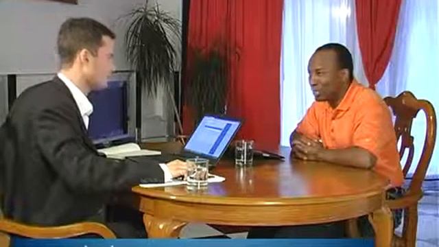 Сандей Аделаджа Чому життя таке погане Почему жизнь такая плохая смотреть онлайн