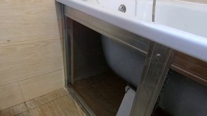 Экран для ванной из кафельной плитки