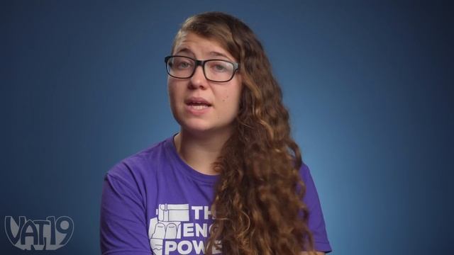 This Cup Makes It Impossible to Stand • Lets Play: Beat That смотреть онлайн