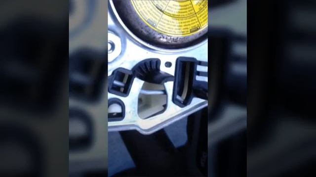 Тойота Версо ремонт сигнала, снятие подушки бибикалка Toyota Verso смотреть онлайн