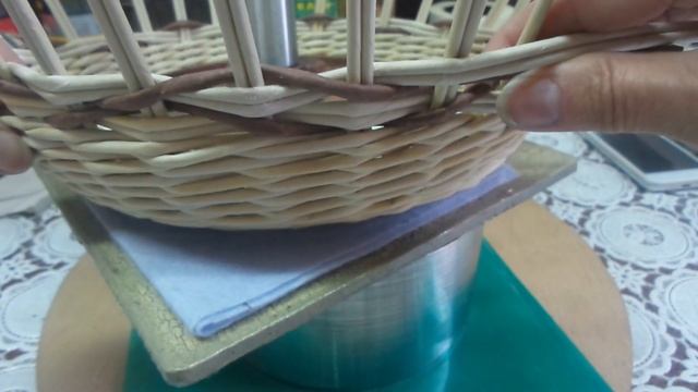 Узор "Ситец с перетяжкой со смещением" Плетение из бумажной лозы. смотреть онлайн