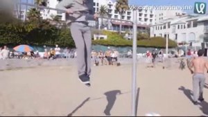 Prank, the old man shows the class to the athletes Пранк, старик показывает класс турникменам