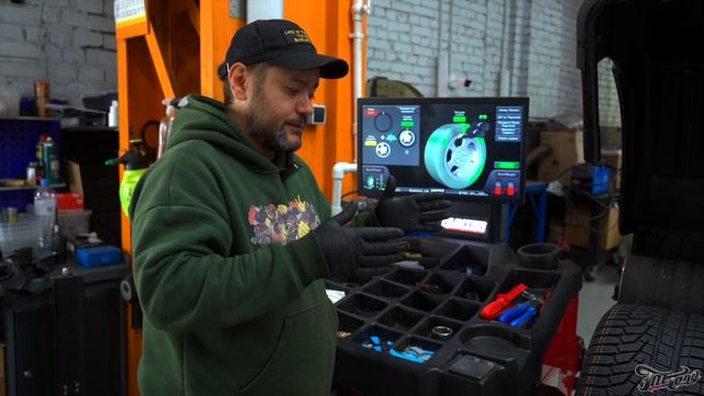 ВЫСОКОТОЧНЫЙ ШИНОМОНТАЖ: КАК ПРОИСХОДИТ АДАПТАЦИЯ РЕЗИНЫ