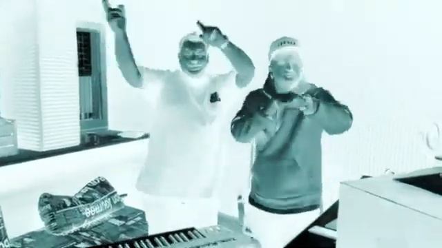 DENDI,РУКИ ВВЕРХ-МЕДЛЯК ТАНЦУЕМ С ТОБОЙ,СЕРГЕЙ ЖУКОВ ОЦЕНИЛ) смотреть онлайн