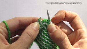 Вязание спицами. Цветные узоры спицами. Узор "Двухцветные гранулы".