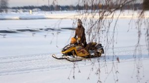 Ski-doo mxz 600 H.O & Yamaha Venture (Almost top speed)