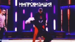 Акробат Арсений Попов.