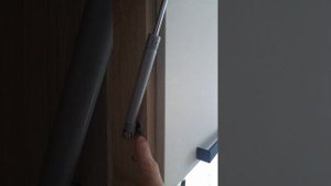 Установка,стеклянной  дверцы на подвесной кухонный шкаф.