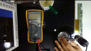 HOW TO REPAIR PANEL OF SAMSUNG TFT LED LCD TV LTI320AP01 DAMAGED IC CHANGE AA [Hindi]