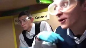 Побег из КАРТОННОЙ ШКОЛЫ 24 Часа