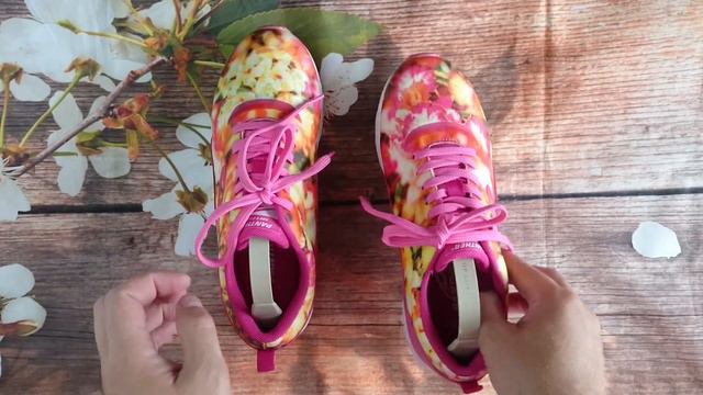 Обзор и продажа Яркие, легкие кроссовки Panther смотреть онлайн