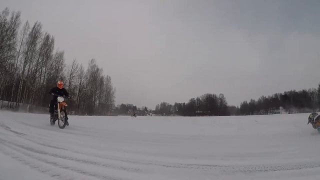 Лед Финского озера 2017-18 (SlowMotion) смотреть онлайн