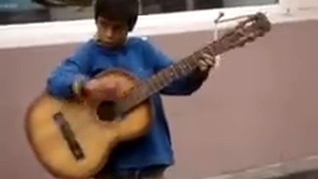 Цыганенок очень душевно поет. Кабриолет - Роза белая смотреть онлайн