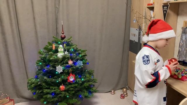 Новогоднее чудо! Это ёлка ? смотреть онлайн