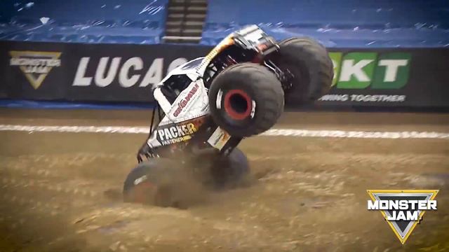 Monster Jam Monster Trucks Grave Digger - High Speed Jumps | Coffin Dance Song COVER #4 смотреть онлайн